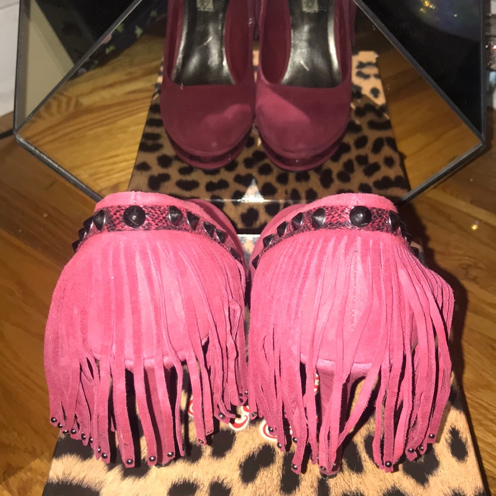 Sexy Red Fringe Suede Pumps! - Picture 4 of 7